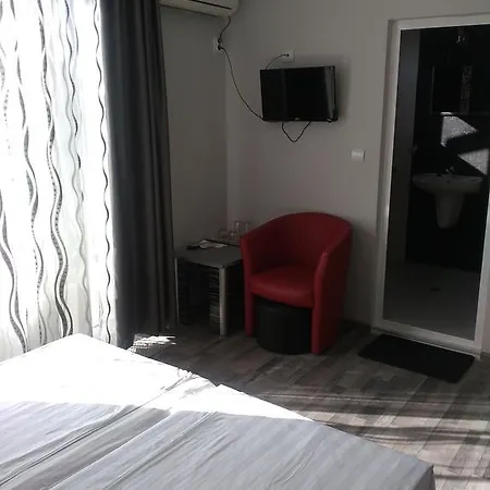 Fits Къща за гости